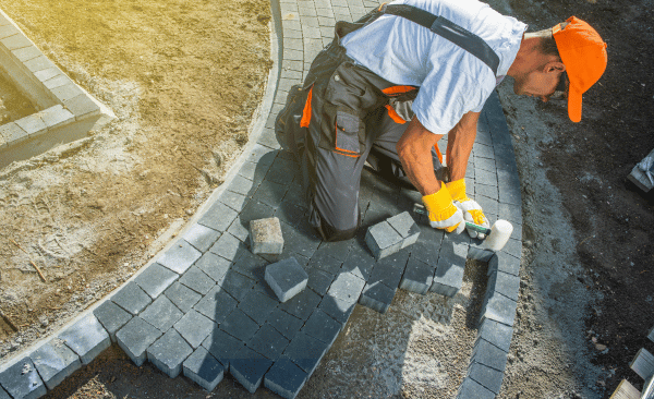 Brukarstwo – solidne wykonanie od przygotowania terenu po gotową nawierzchnię